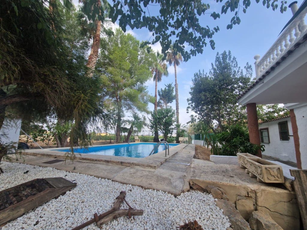 5 soveværelse Villa til salg i Alicante by med swimmingpool - € 370.000 (Ref: 9361974)