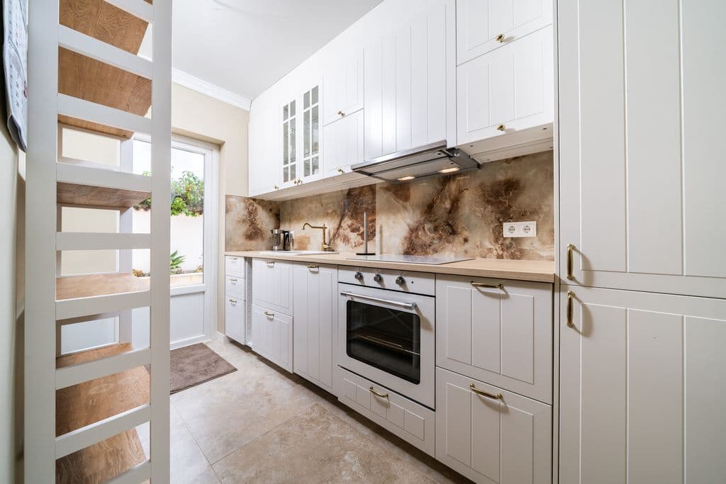 4 chambre Villa/Maison à vendre à Torrevieja avec piscine garage - 990 000 € (Ref: 9361975)