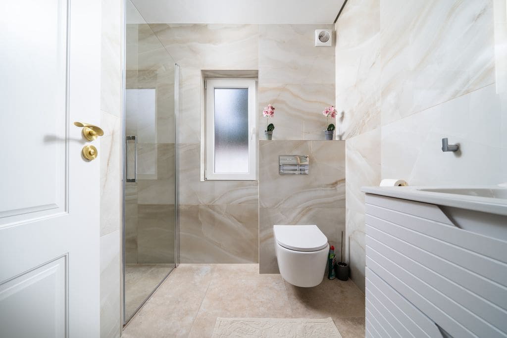 4 chambre Villa/Maison à vendre à Torrevieja avec piscine garage - 990 000 € (Ref: 9361975)