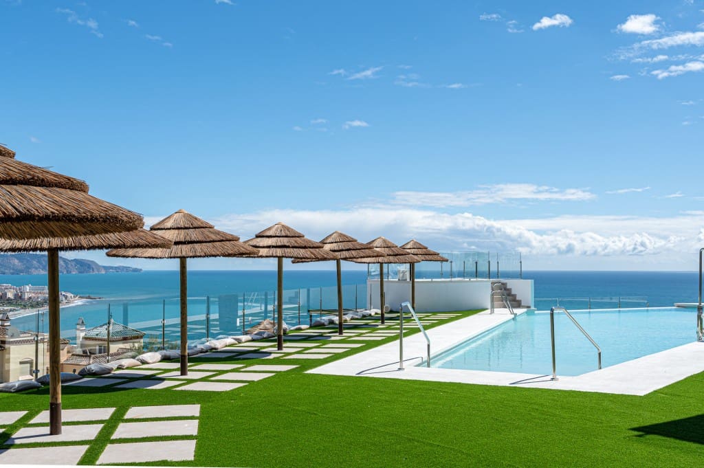 2 soveværelse Penthouse til salg i Nerja med swimmingpool - € 682.900 (Ref: 9371769)