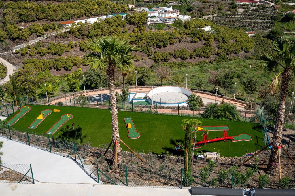 2 soveværelse Penthouse til salg i Nerja med swimmingpool - € 682.900 (Ref: 9371769)