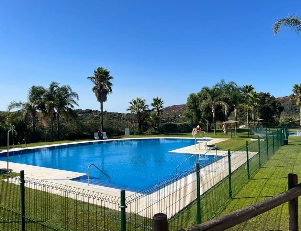 3 soveværelse Lejlighed til salg i Sotogrande med swimmingpool garage - € 550.000 (Ref: 9371770)