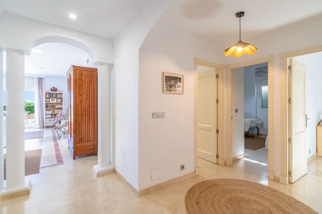 3 soverom Leilighet til salgs i Sotogrande, San Roque med svømmebasseng garasje - € 550 000 (Ref: 9371770)