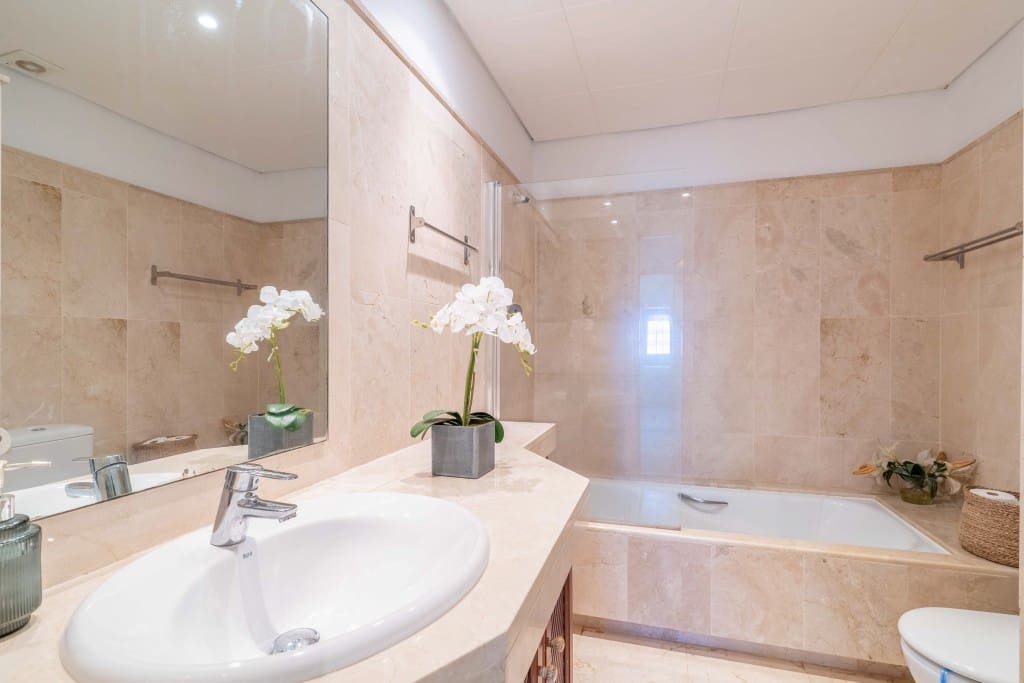 3 soveværelse Lejlighed til salg i Sotogrande med swimmingpool garage - € 550.000 (Ref: 9371770)