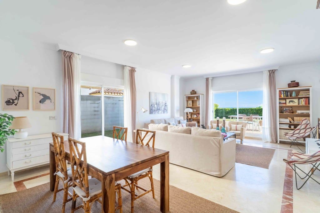 3 soveværelse Lejlighed til salg i Sotogrande med swimmingpool garage - € 550.000 (Ref: 9371770)