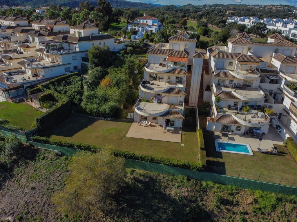3 soveværelse Lejlighed til salg i Sotogrande med swimmingpool garage - € 550.000 (Ref: 9371770)