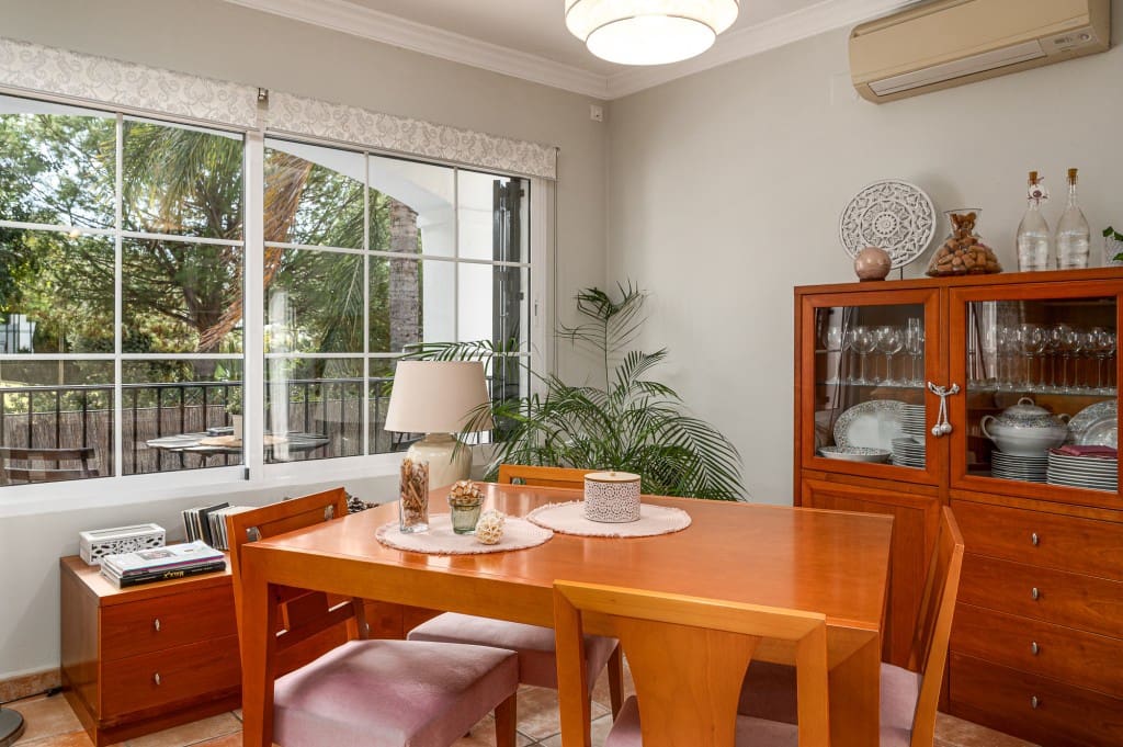 5 sypialnia Willa na sprzedaż w Torrequebrada z basenem garażem - 995 000 € (Ref: 9371771)