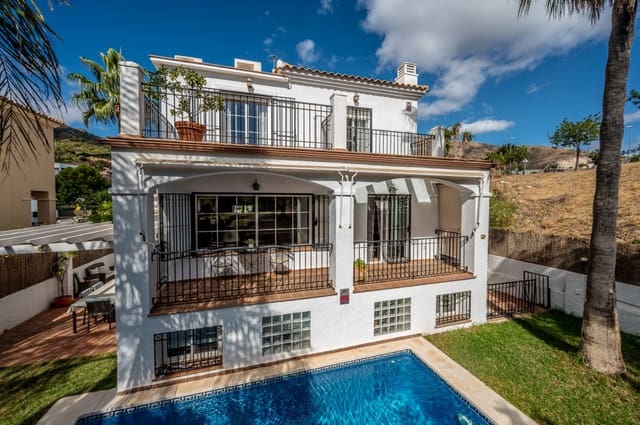 5 soverom Villa til salgs i Torrequebrada, Benalmádena med svømmebasseng garasje - € 995 000 (Ref: 9371771)