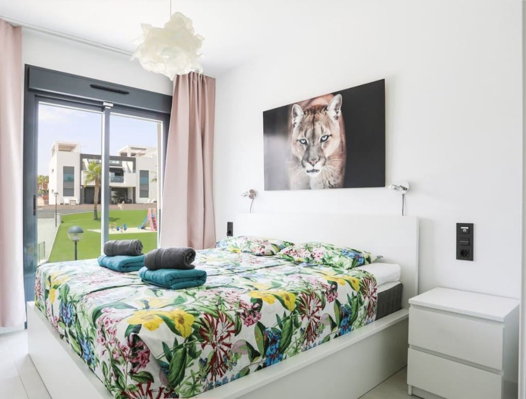 2 slaapkamer Penthouse te koop in Punta Prima met zwembad garage - € 289.000 (Ref: 9374989)