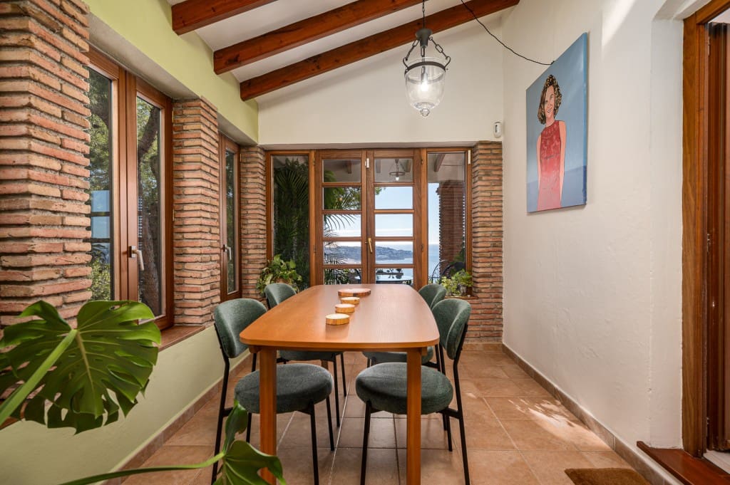 4 sypialnia Willa na sprzedaż w La Herradura z basenem garażem - 890 000 € (Ref: 9378762)