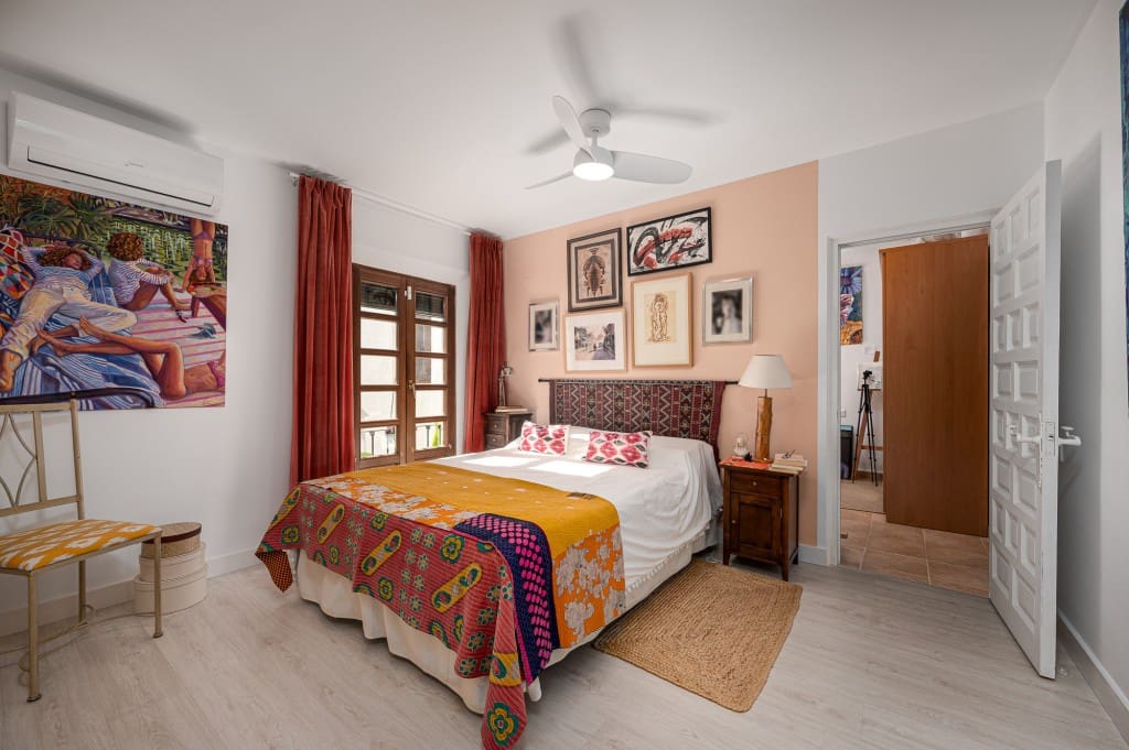 4 sypialnia Willa na sprzedaż w La Herradura z basenem garażem - 890 000 € (Ref: 9378762)