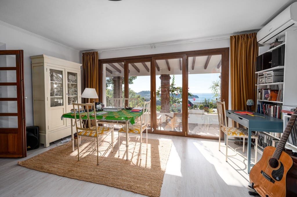 4 sypialnia Willa na sprzedaż w La Herradura z basenem garażem - 890 000 € (Ref: 9378762)