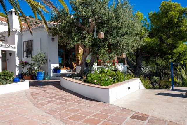 4 soveværelse Villa til salg i La Herradura, Almuñécar med swimmingpool garage - € 890.000 (Ref: 9378762)