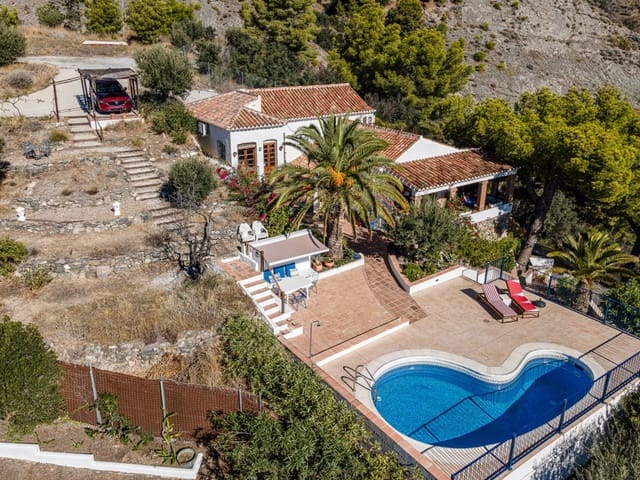 4 soveværelse Villa til salg i La Herradura, Almuñécar med swimmingpool garage - € 890.000 (Ref: 9378762)