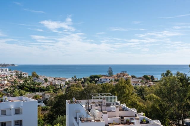 2 bedroom Penthouse for sale in Mijas Costa, Mijas with pool garage - € 439,000 (Ref: 9382396)
