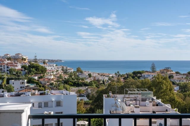 2 bedroom Penthouse for sale in Mijas Costa, Mijas with pool garage - € 439,000 (Ref: 9382396)