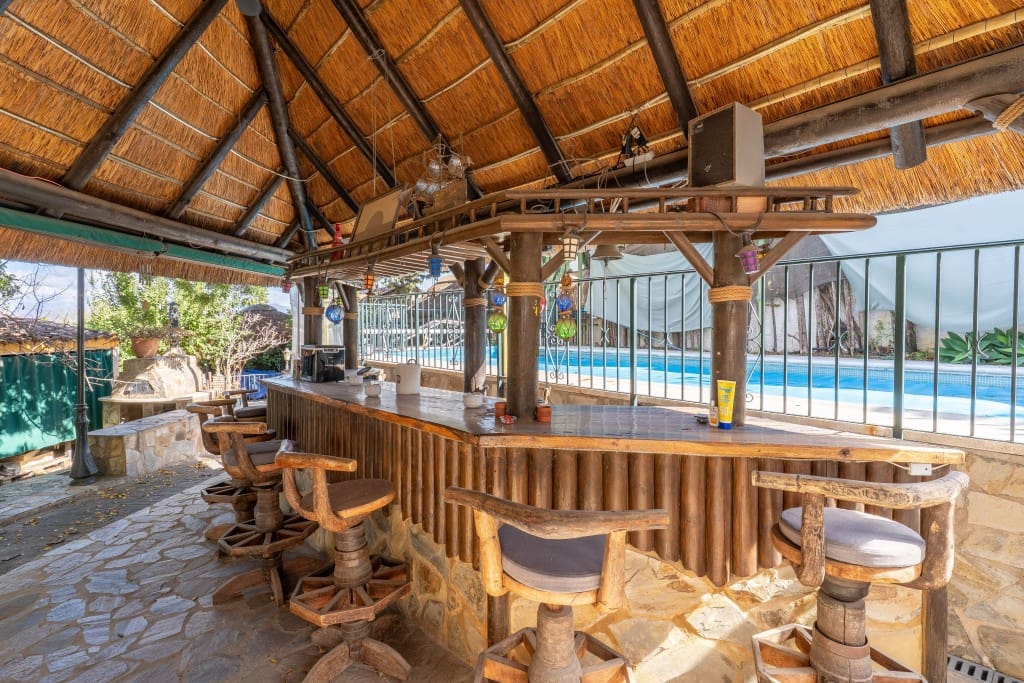 7 quarto Moradia para venda em Alhaurin de la Torre com piscina - 790 000 € (Ref: 9387516)