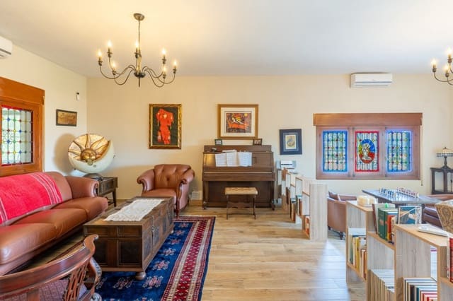 7 camera da letto Villa in vendita in Alhaurín de la Torre con piscina - 790.000 € (Rif: 9387516)