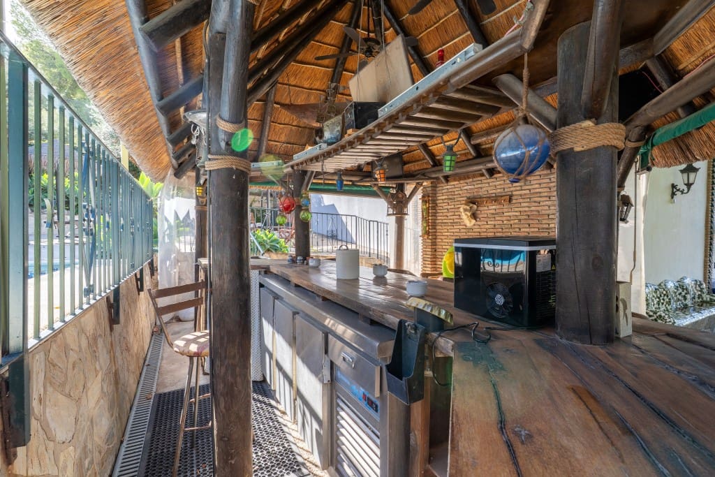 7 quarto Moradia para venda em Alhaurin de la Torre com piscina - 790 000 € (Ref: 9387516)