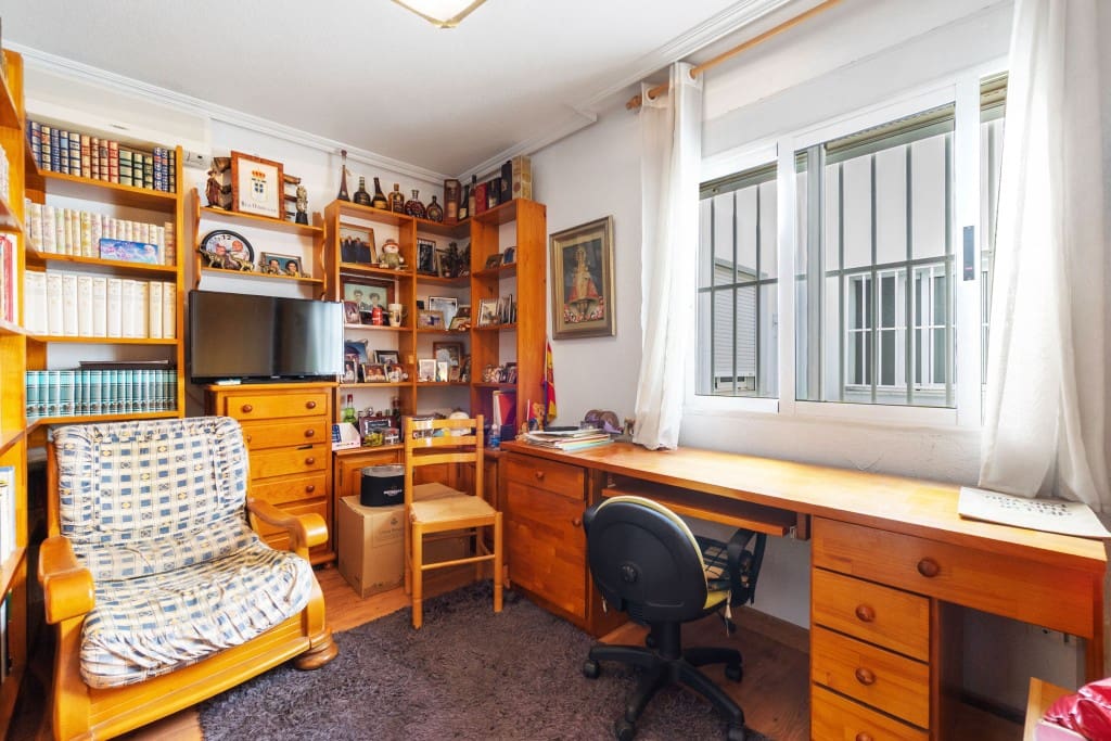 3 soveværelse Penthouse til salg i Torrevieja med garage - € 314.900 (Ref: 9395757)