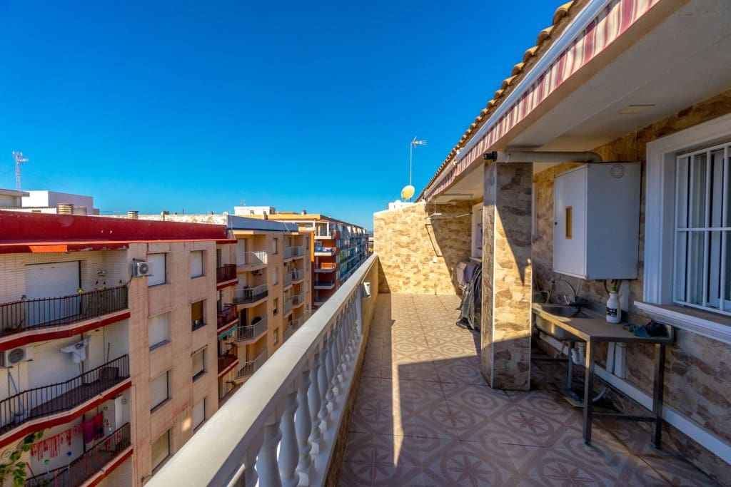 3 soveværelse Penthouse til salg i Torrevieja med garage - € 314.900 (Ref: 9395757)
