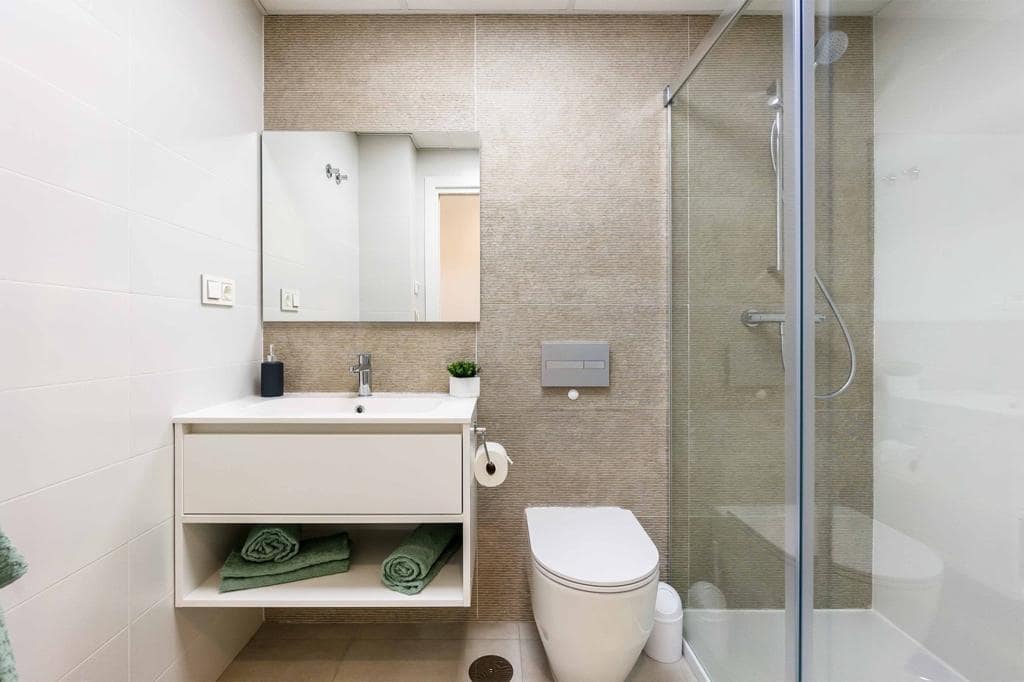 2 makuuhuone Huoneisto myytävänä paikassa Playa Flamenca mukana uima-altaan 
autotalli - 289 000 € (Ref: 9410630)