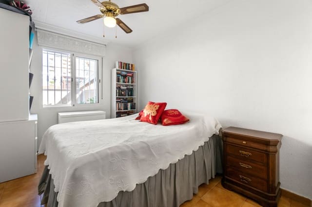 2 makuuhuone Omakotitalo myytävänä paikassa Torrevieja - 149 500 € (Ref: 9410631)