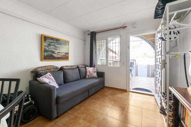 2 makuuhuone Omakotitalo myytävänä paikassa Torrevieja - 149 500 € (Ref: 9410631)