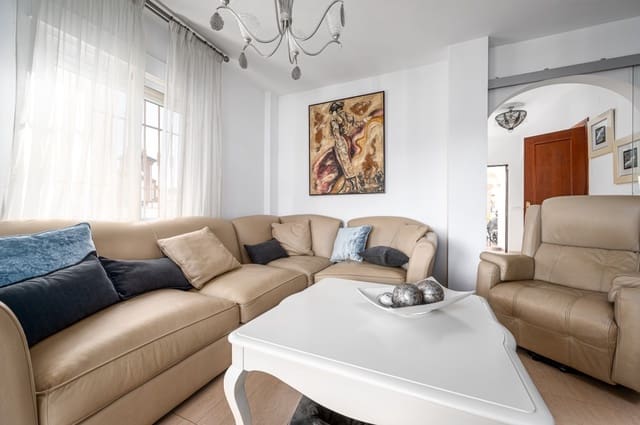 4 slaapkamer Villa te koop in Nerja met zwembad garage - € 670.000 (Ref: 9410632)