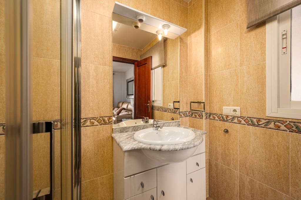 4 chambre Villa/Maison à vendre à Nerja avec piscine garage - 670 000 € (Ref: 9410632)