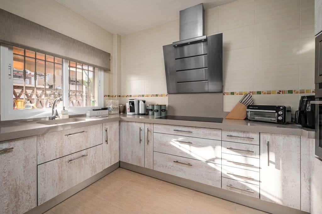 4 chambre Villa/Maison à vendre à Nerja avec piscine garage - 670 000 € (Ref: 9410632)