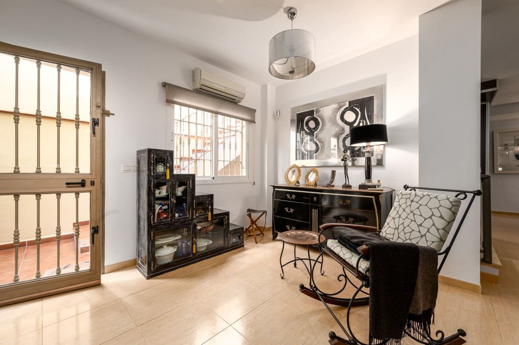 4 chambre Villa/Maison à vendre à Nerja avec piscine garage - 670 000 € (Ref: 9410632)