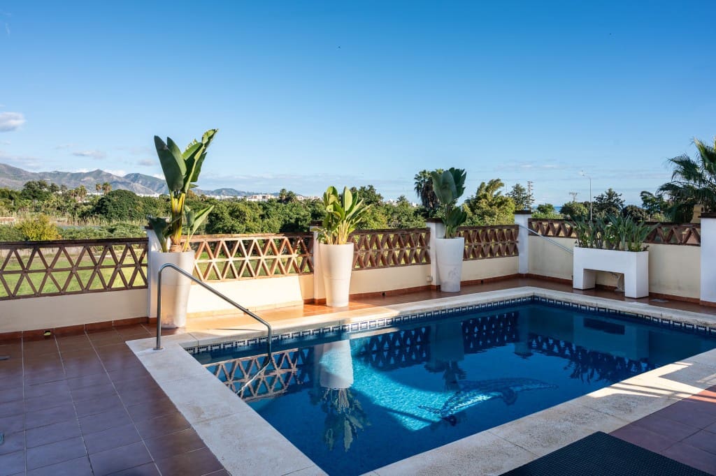 4 chambre Villa/Maison à vendre à Nerja avec piscine garage - 670 000 € (Ref: 9410632)