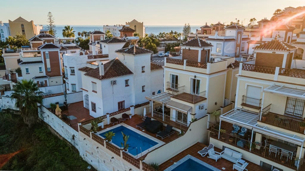 4 chambre Villa/Maison à vendre à Nerja avec piscine garage - 670 000 € (Ref: 9410632)