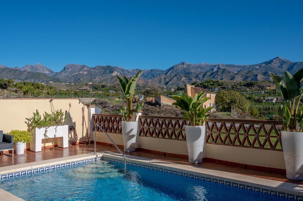 4 chambre Villa/Maison à vendre à Nerja avec piscine garage - 670 000 € (Ref: 9410632)