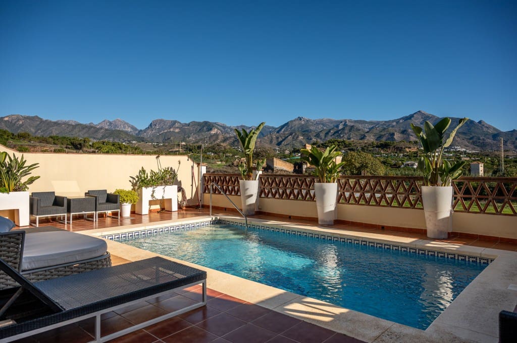 4 chambre Villa/Maison à vendre à Nerja avec piscine garage - 670 000 € (Ref: 9410632)