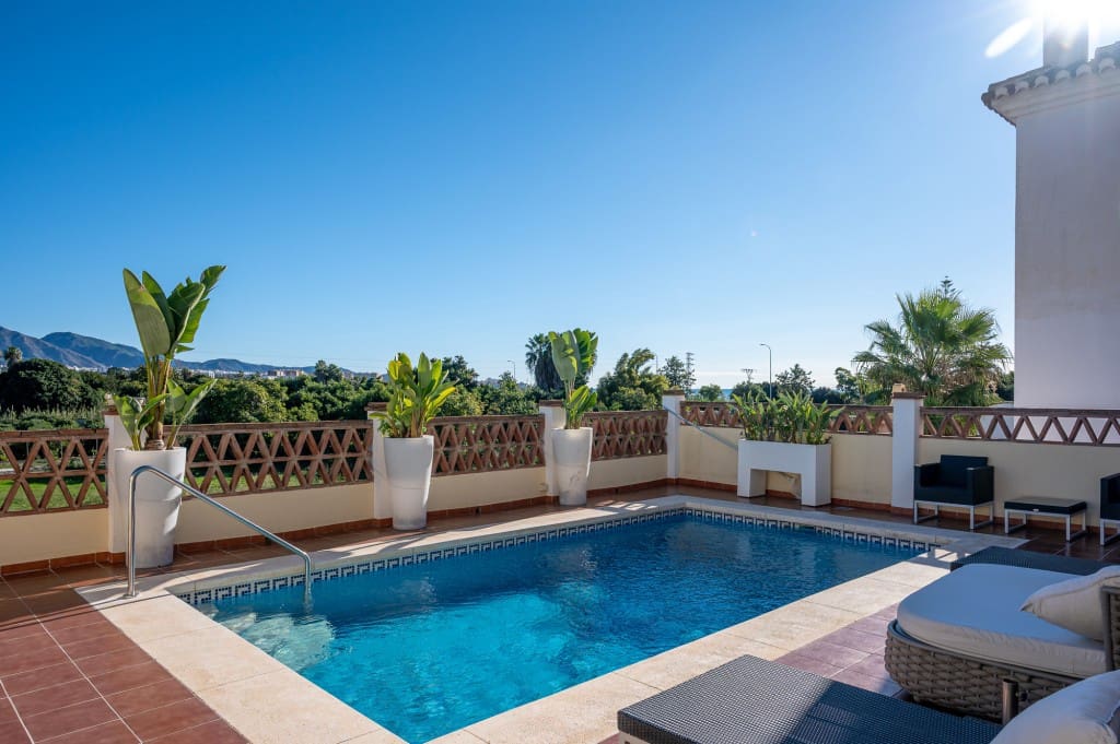 4 chambre Villa/Maison à vendre à Nerja avec piscine garage - 670 000 € (Ref: 9410632)