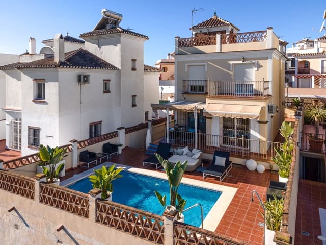 4 slaapkamer Villa te koop in Nerja met zwembad garage - € 670.000 (Ref: 9410632)