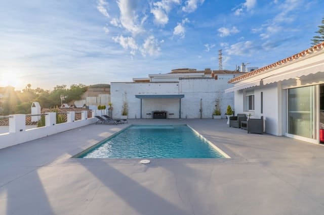 2 makuuhuone Huvila myytävänä paikassa Mijas Costa, Mijas mukana uima-altaan 
autotalli - 799 000 € (Ref: 9410633)