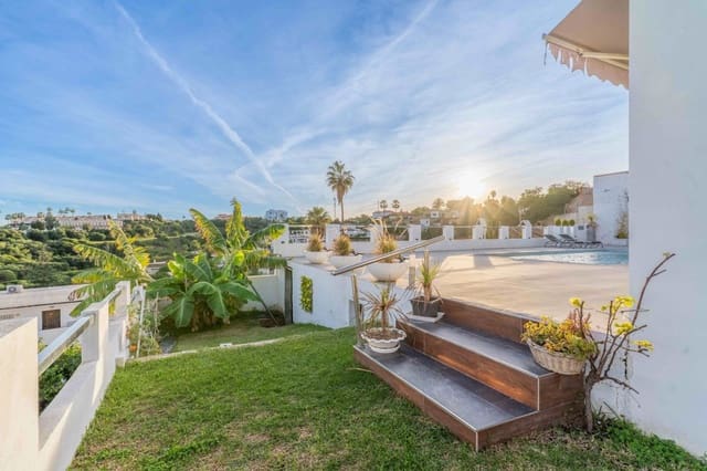 2 makuuhuone Huvila myytävänä paikassa Mijas Costa, Mijas mukana uima-altaan 
autotalli - 799 000 € (Ref: 9410633)