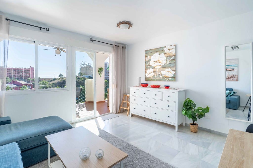 2 sovrum Lägenhet till salu i Benalmadena Costa med pool - 329 000 € (Ref: 9413701)