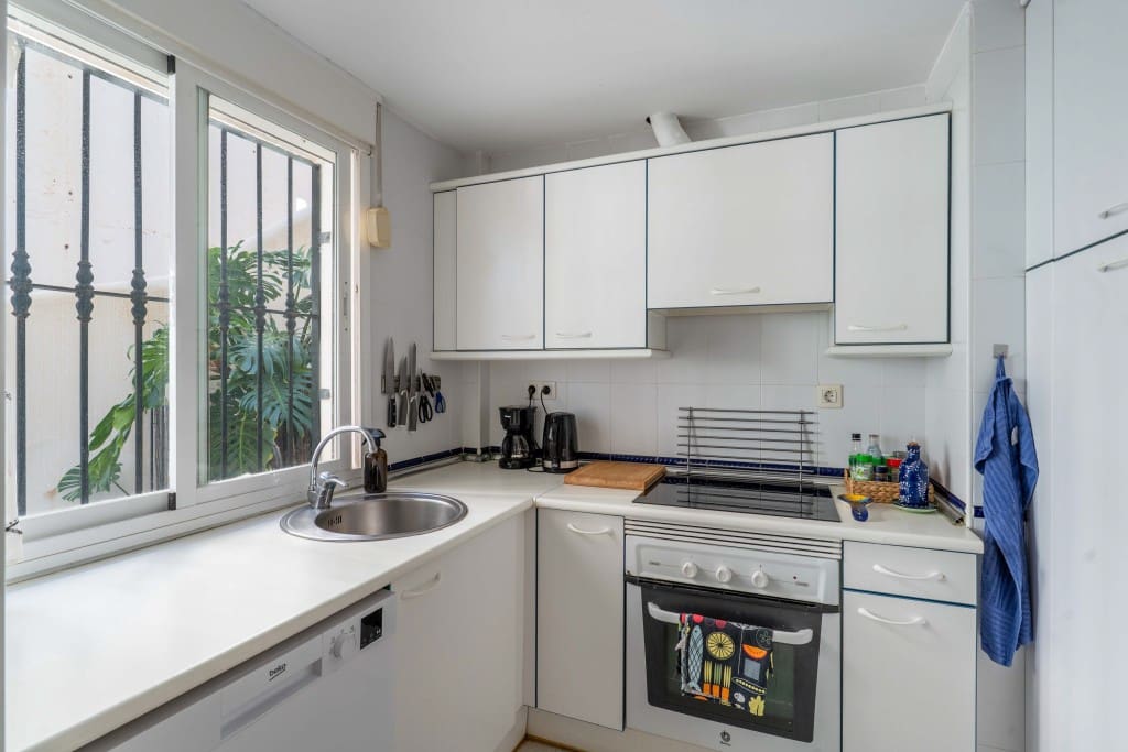 2 sovrum Lägenhet till salu i Benalmadena Costa med pool - 329 000 € (Ref: 9413701)