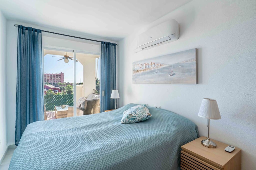 2 sovrum Lägenhet till salu i Benalmadena Costa med pool - 329 000 € (Ref: 9413701)