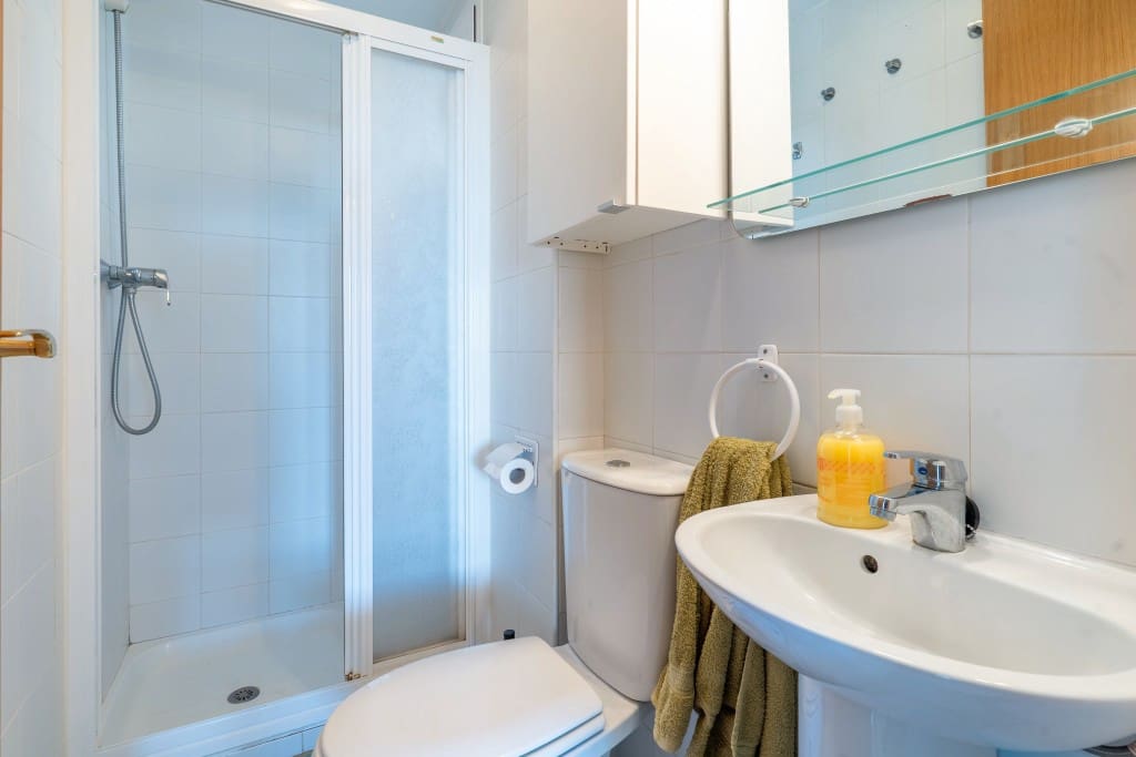 2 sovrum Lägenhet till salu i Benalmadena Costa med pool - 329 000 € (Ref: 9413701)