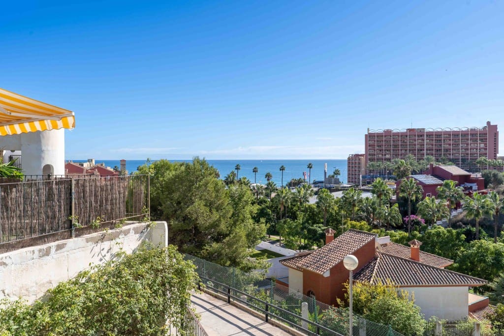 2 sovrum Lägenhet till salu i Benalmadena Costa med pool - 329 000 € (Ref: 9413701)