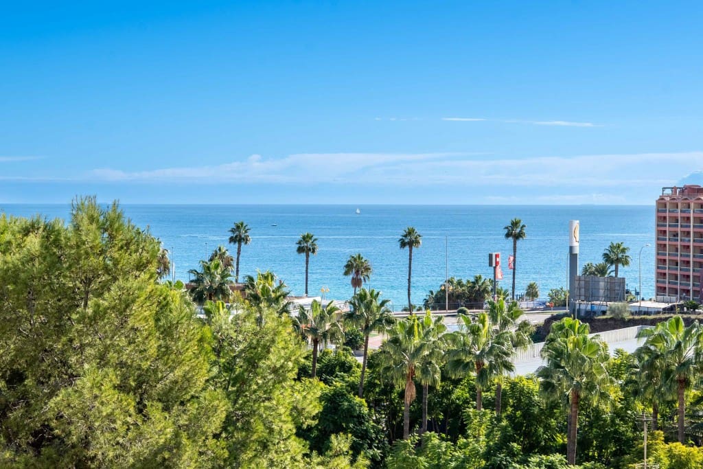 2 sovrum Lägenhet till salu i Benalmadena Costa med pool - 329 000 € (Ref: 9413701)