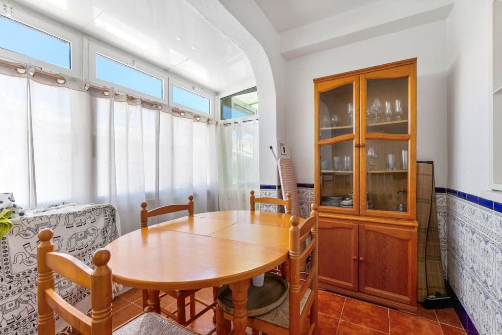 2 bedroom Townhouse for sale in La Florida with pool - € 159,900 (Ref: 9415549)