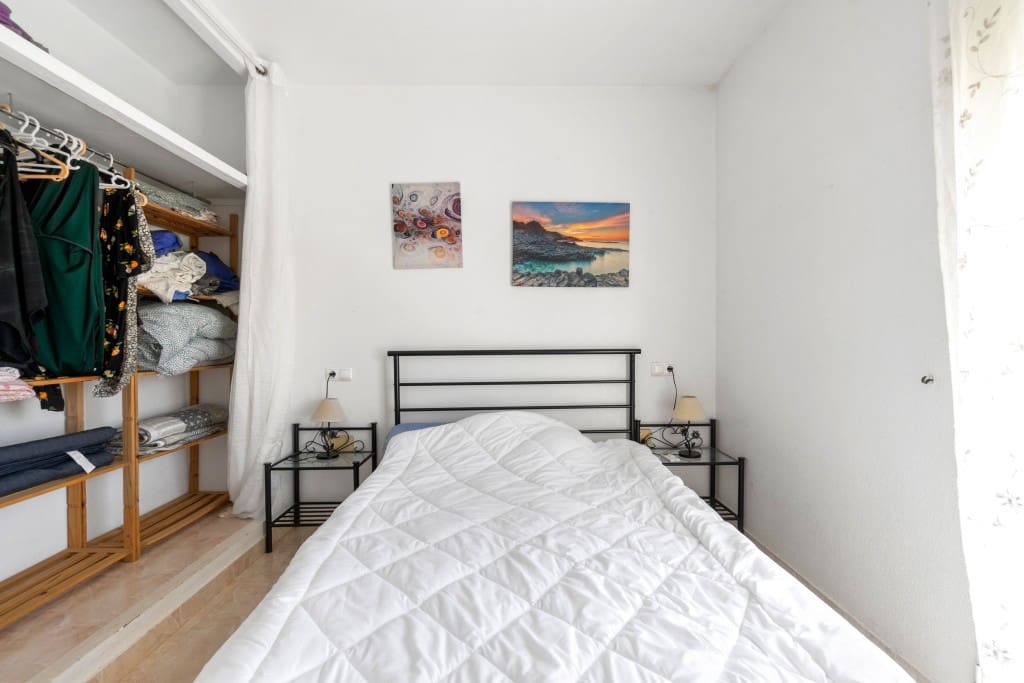 2 bedroom Townhouse for sale in La Florida with pool - € 159,900 (Ref: 9415549)