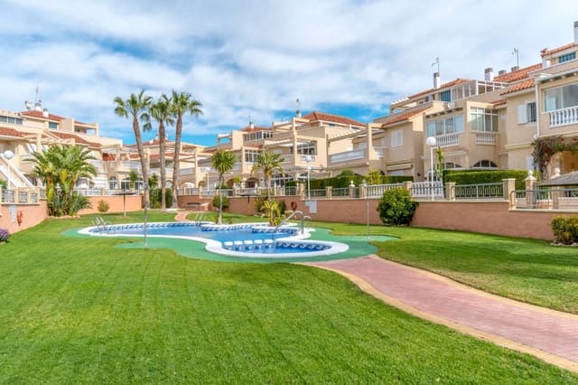 2 soverom Hus til salgs i Playa Flamenca, Orihuela med svømmebasseng garasje - € 279 500 (Ref: 9415550)