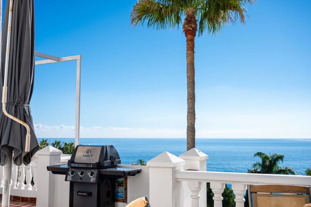 2 Zimmer Apartment zu verkaufen in Torrox-Costa mit Pool - 350.000 € (Ref: 9415554)